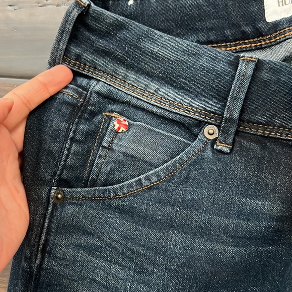 NWT HUDSON
Collin Mid-Rise Skinny ankle Jeans - Picture 6 of 9